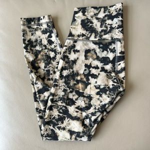 Lululemon Invigorate HR Tight Pant Legging 25”